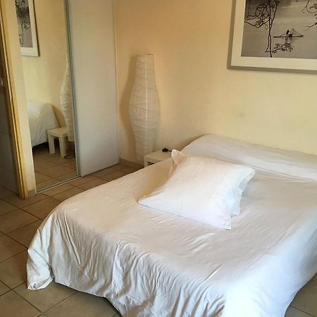 Logis Hotel Le Clos Saint Loup Bram Exterior foto