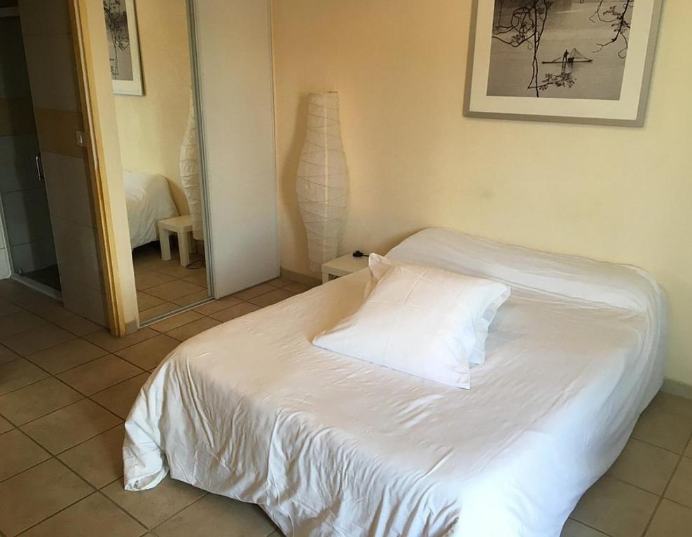 Logis Hotel Le Clos Saint Loup Bram Exterior foto
